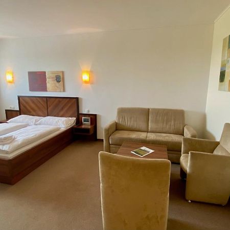 Weinland Hotel Donnerskirchen Екстериор снимка