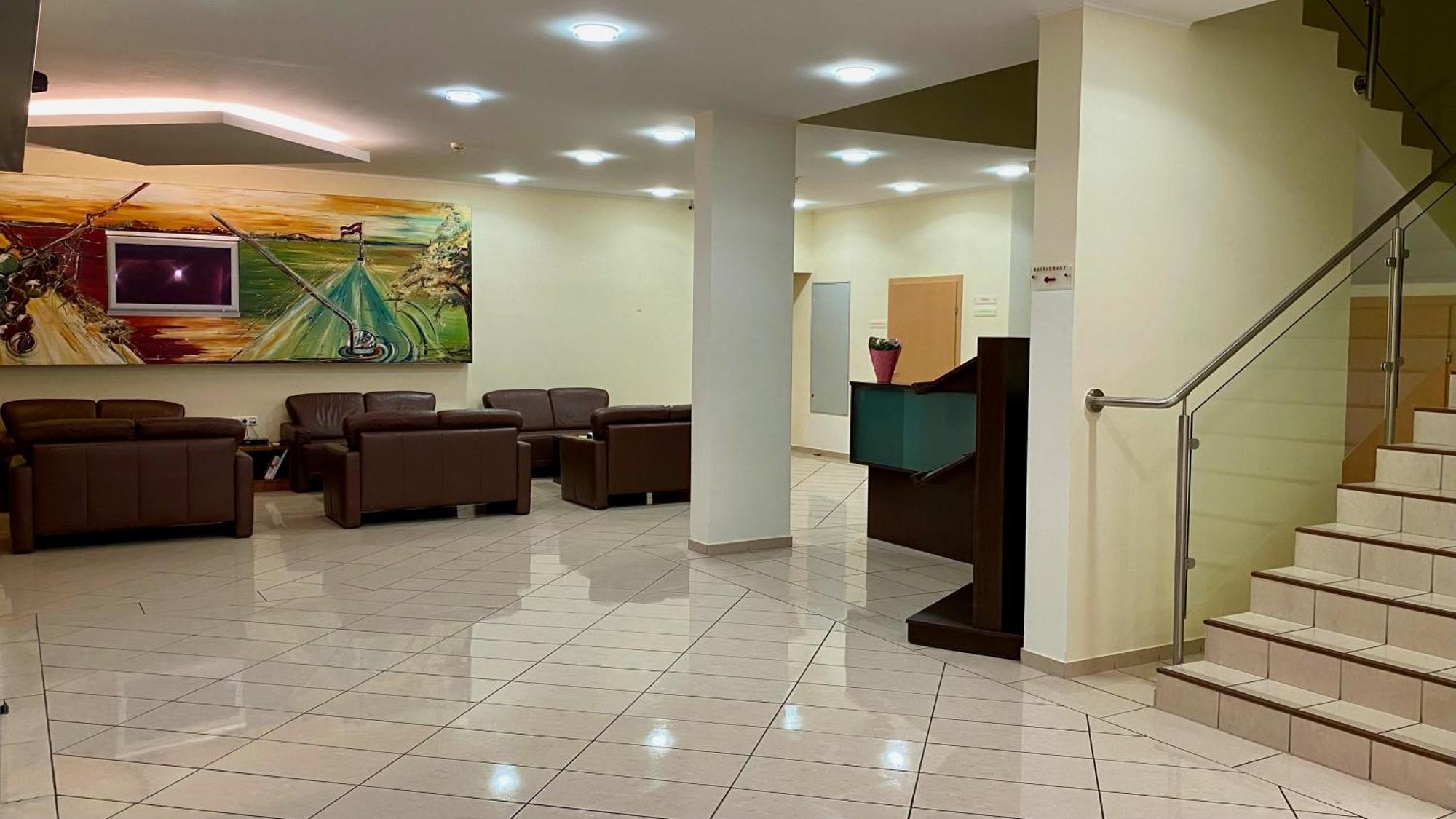 Weinland Hotel Donnerskirchen Екстериор снимка