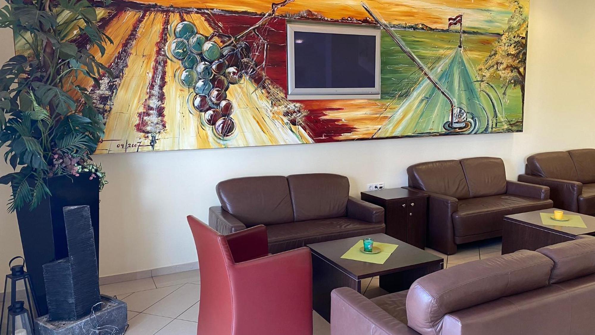 Weinland Hotel Donnerskirchen Екстериор снимка