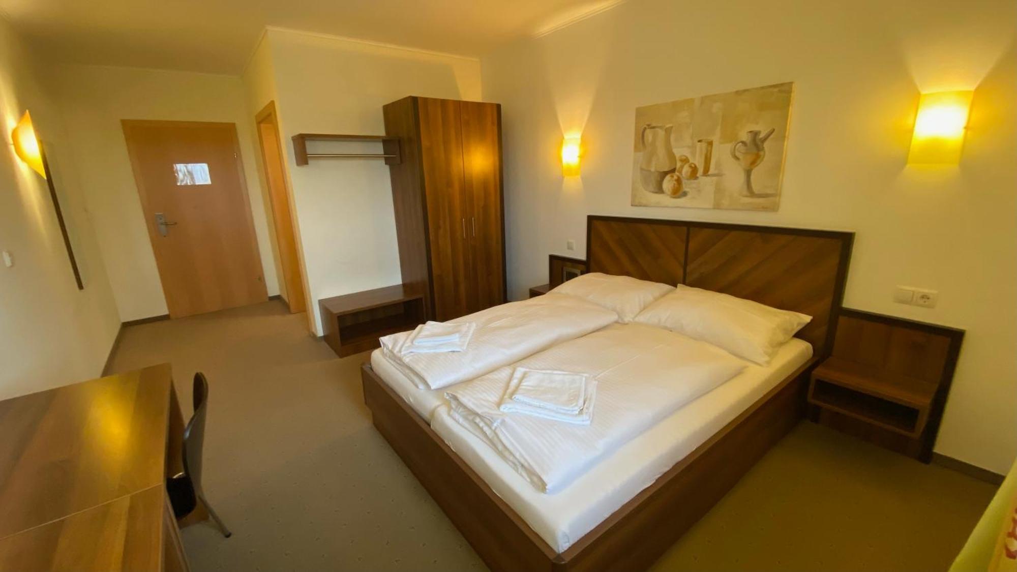 Weinland Hotel Donnerskirchen Екстериор снимка