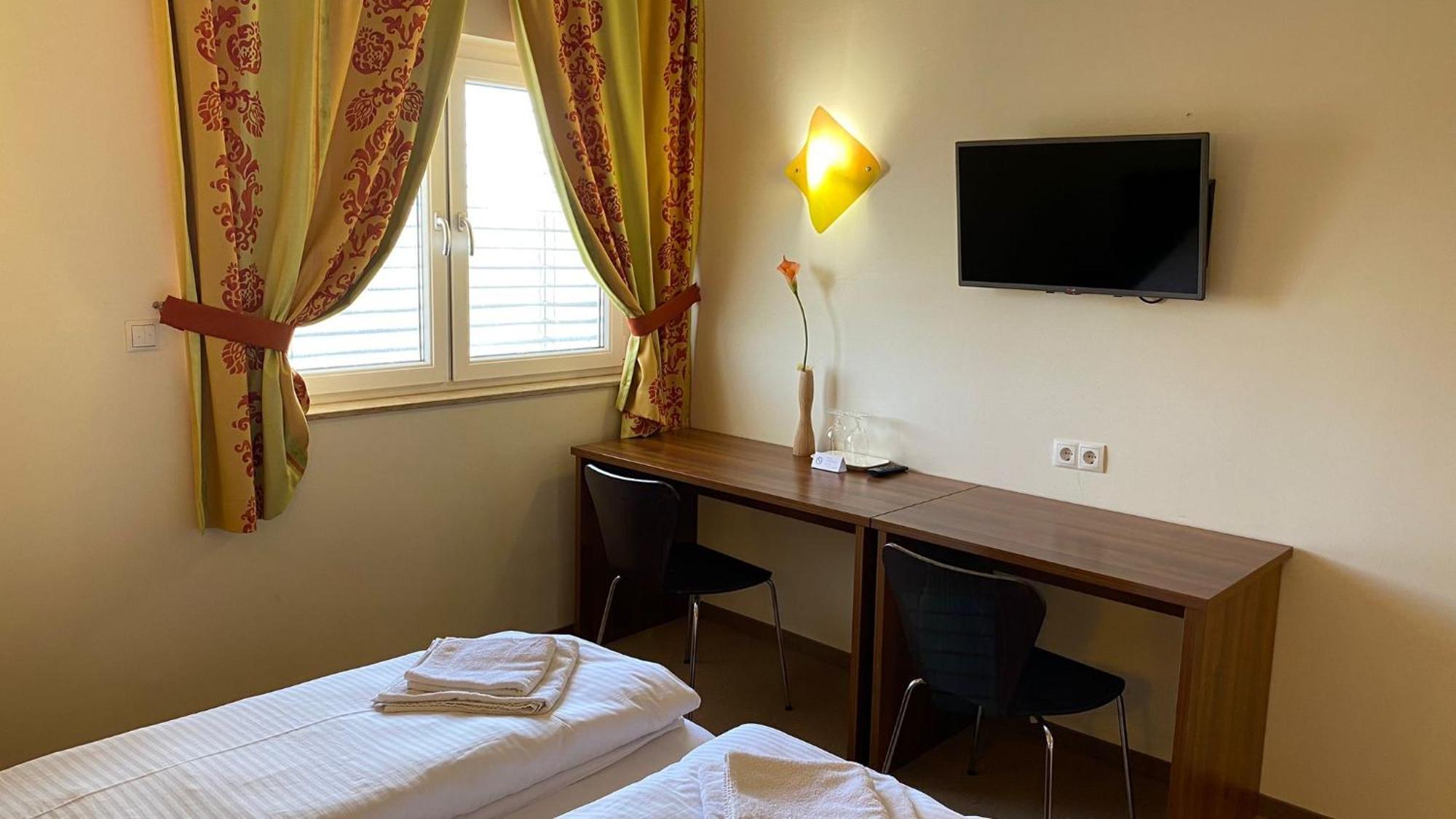 Weinland Hotel Donnerskirchen Стая снимка
