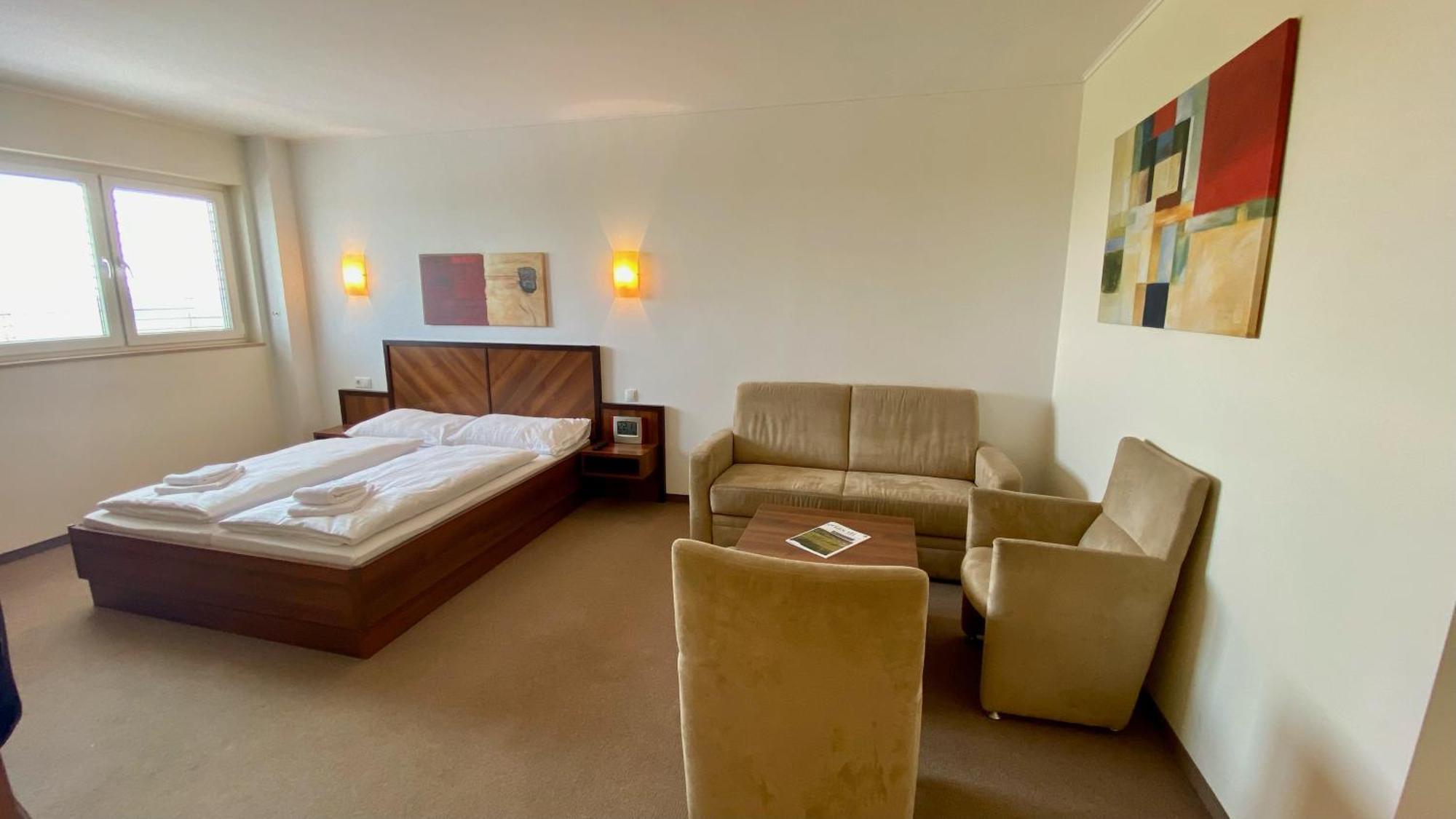 Weinland Hotel Donnerskirchen Екстериор снимка